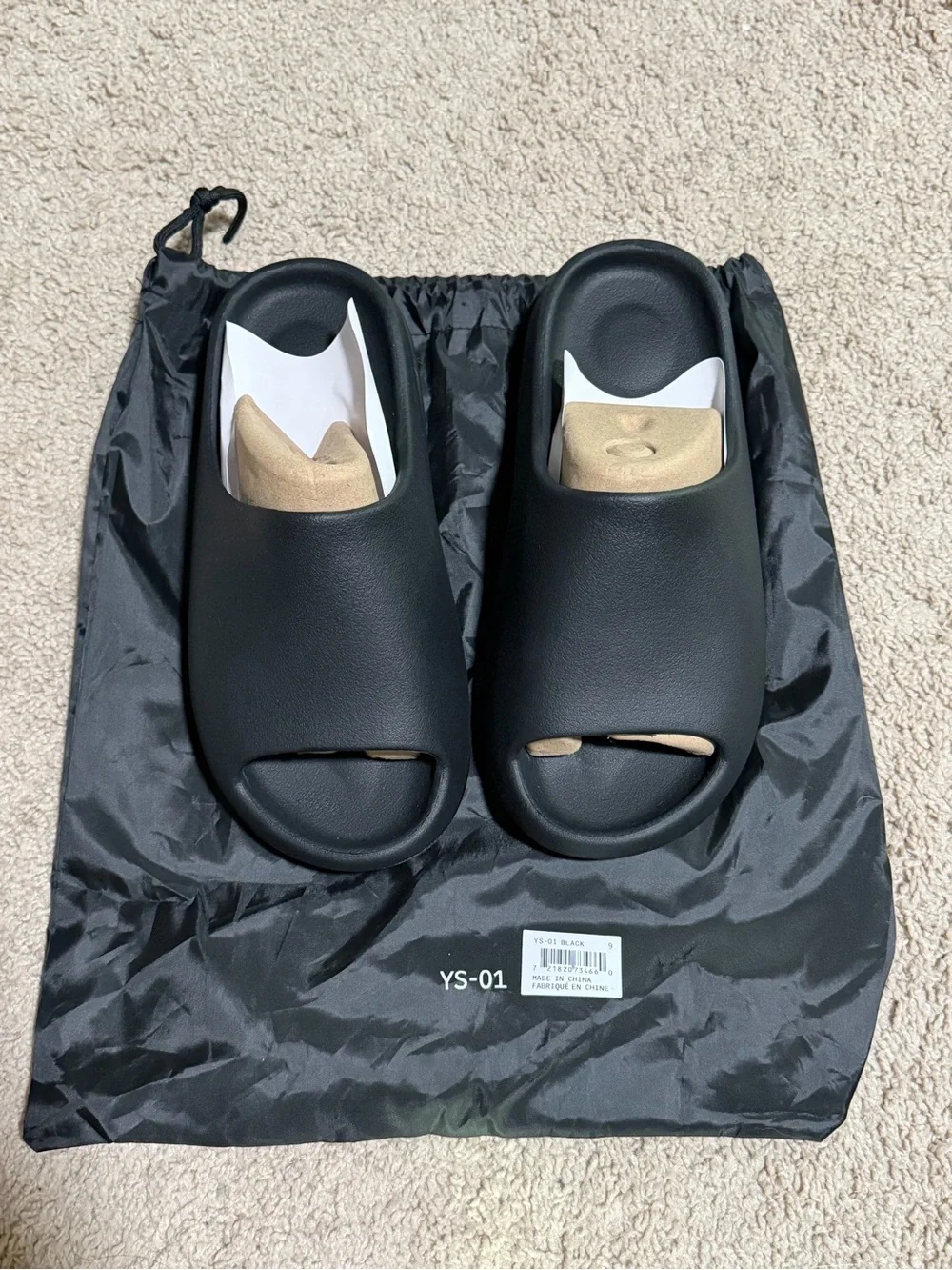 Yeezy comfortable black
